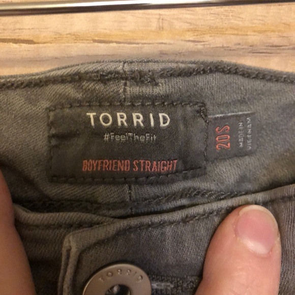 Distressed Gray Jeans - Picture 3 of 4